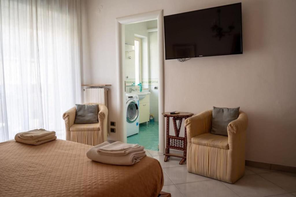 Super Elegante Centro Con Posto Auto E Wifi Veloce Naples
