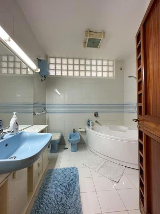 Apartment Super Elegante Centro Con Posto Auto E Wifi Veloce Naples