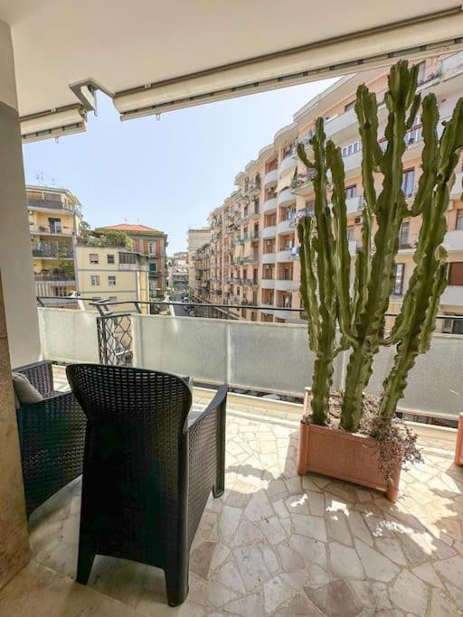 Apartment Super Elegante Centro Con Posto Auto E Wifi Veloce Naples