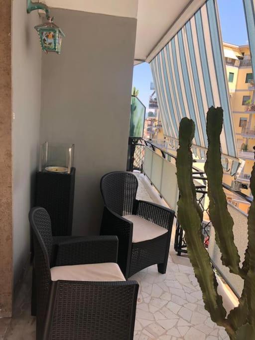Super Elegante Centro Con Posto Auto E Wifi Veloce * Napoli
